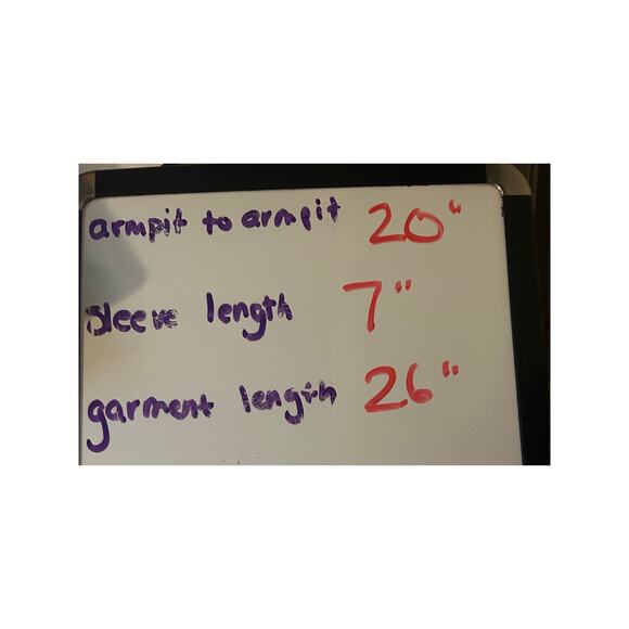 NWOT Women's Cut Short Sleeve Black Tee Shirt Birthday Girl Rainbow Hearts Sz Lg - Picture 5 of 5